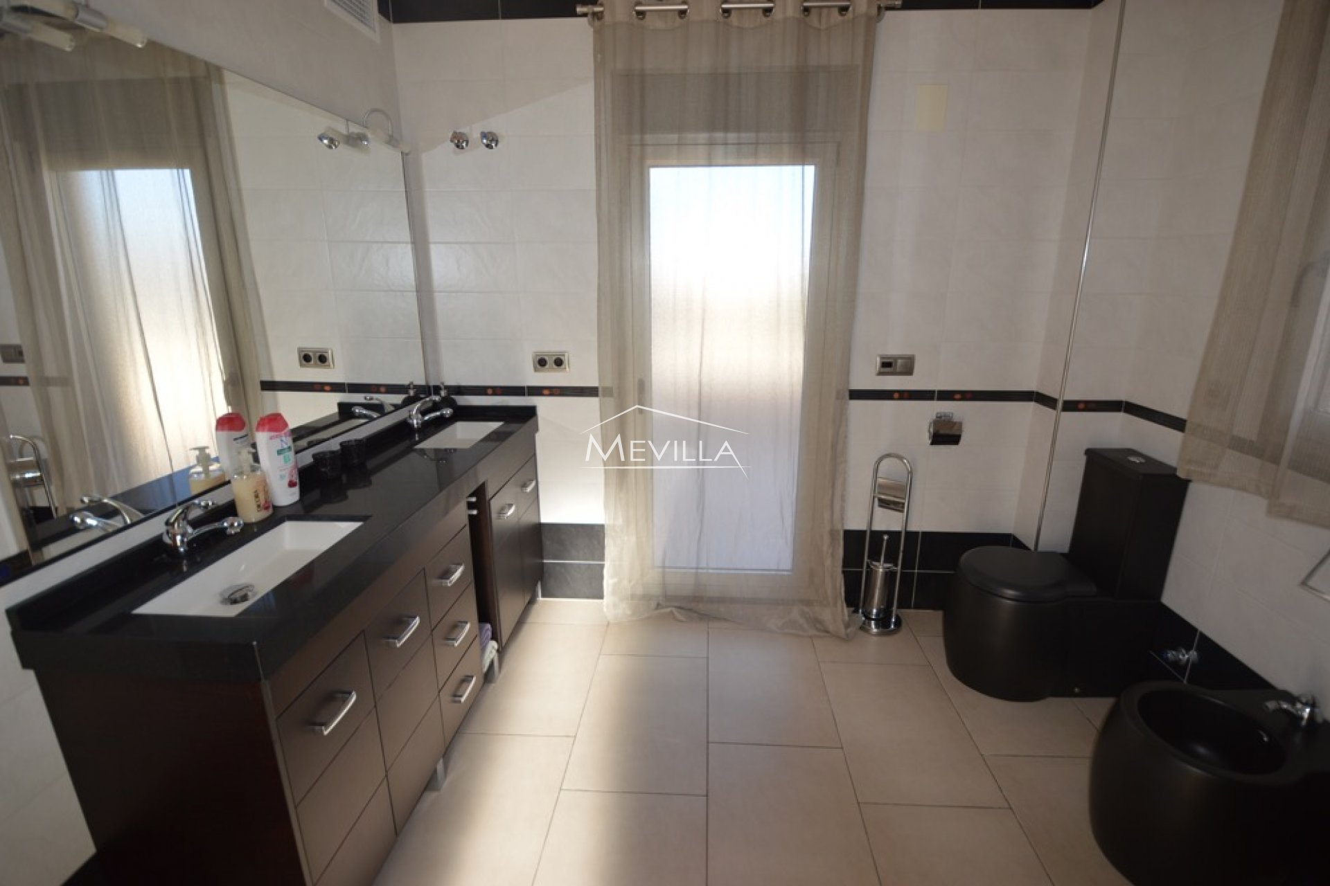 Resales - Villa - Orihuela Costa - La Zenia