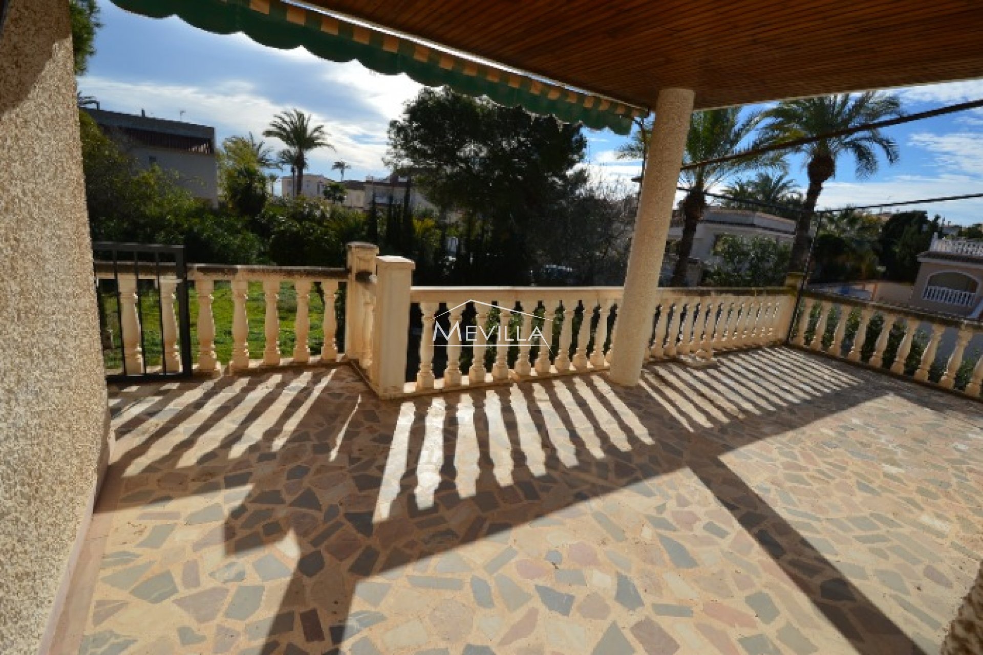 Resales - Villa - Orihuela Costa - La Zenia