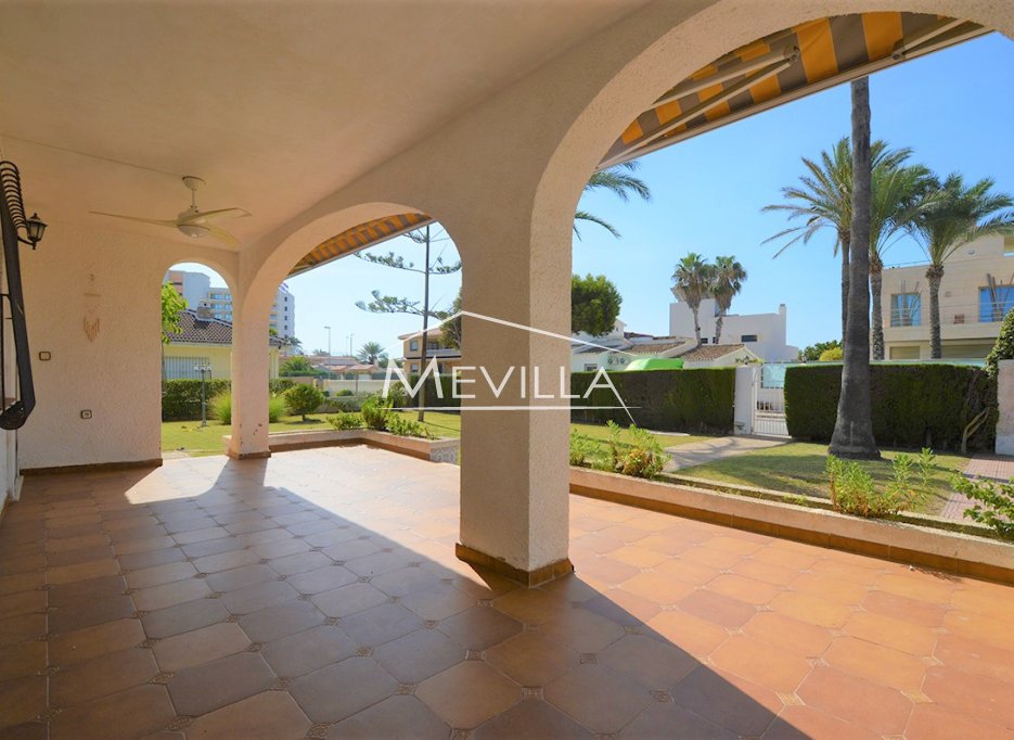 Resales - Villa - Orihuela Costa - La Zenia