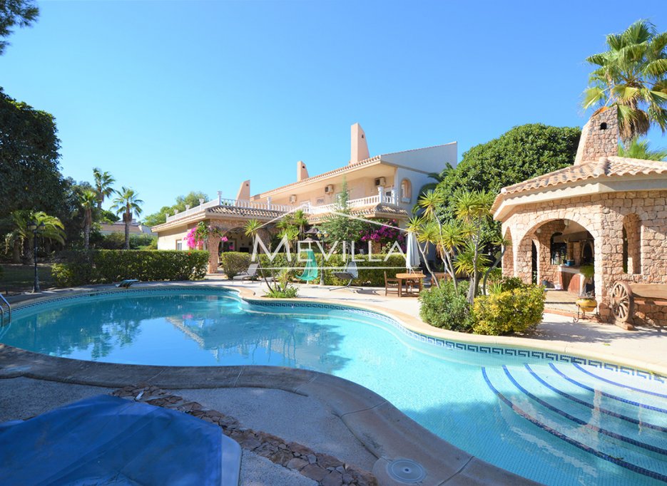 Resales - Villa - Orihuela Costa - La Zenia