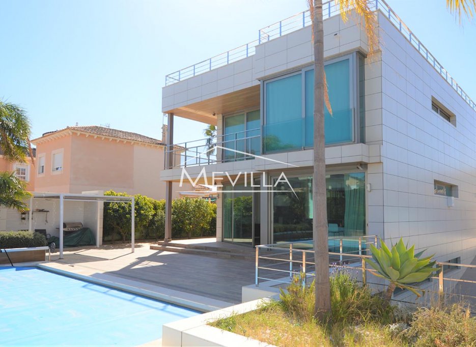 Resales - Villa - Orihuela Costa - La Zenia