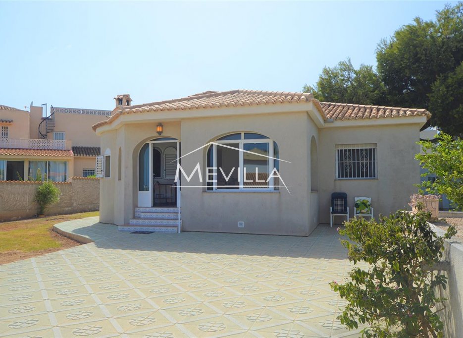 Resales - Villa - Orihuela Costa - La Zenia