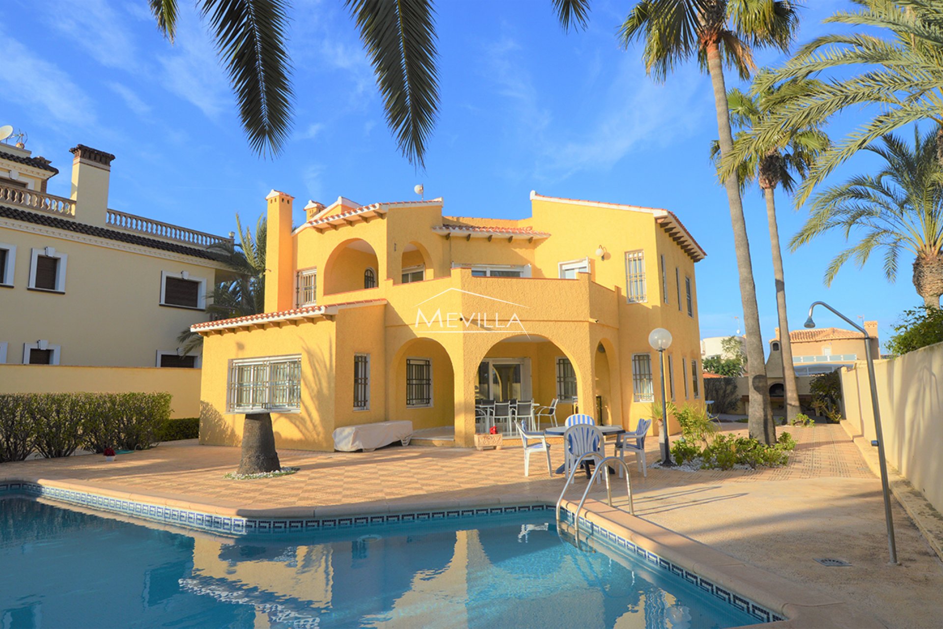 Resales - Villa - Orihuela Costa - La Zenia