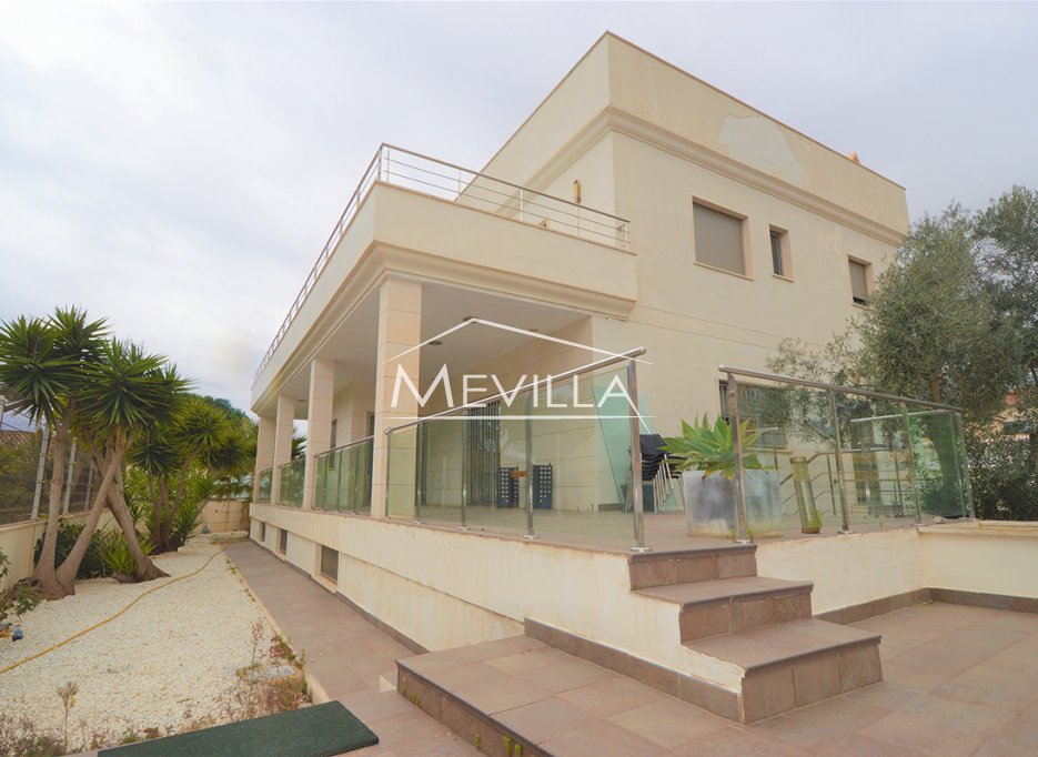 Resales - Villa - Orihuela Costa - La Zenia