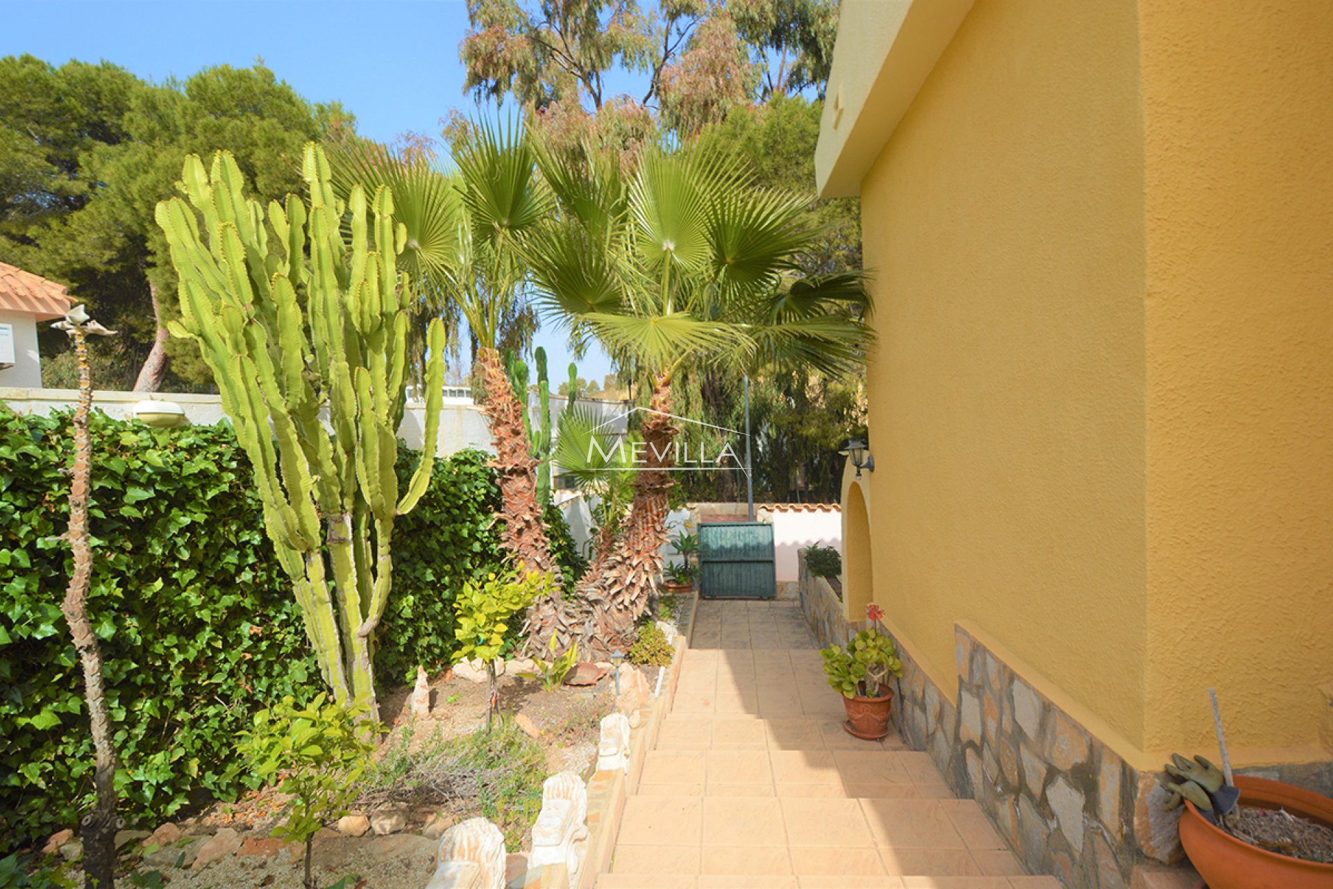 Resales - Villa - Orihuela Costa - La Zenia