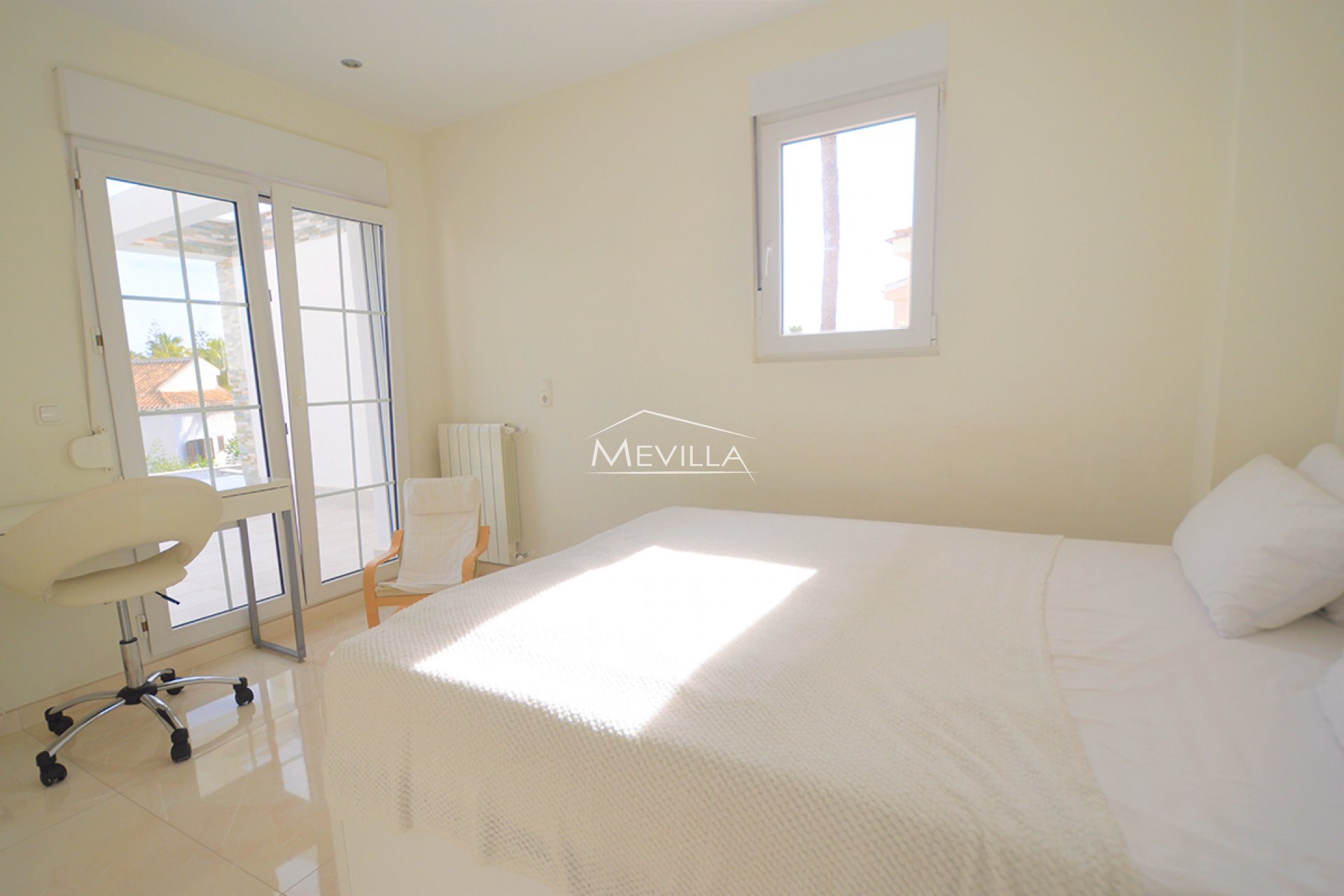 Resales - Villa - Orihuela Costa - La Zenia