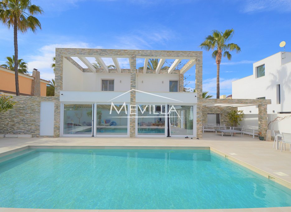 Resales - Villa - Orihuela Costa - La Zenia