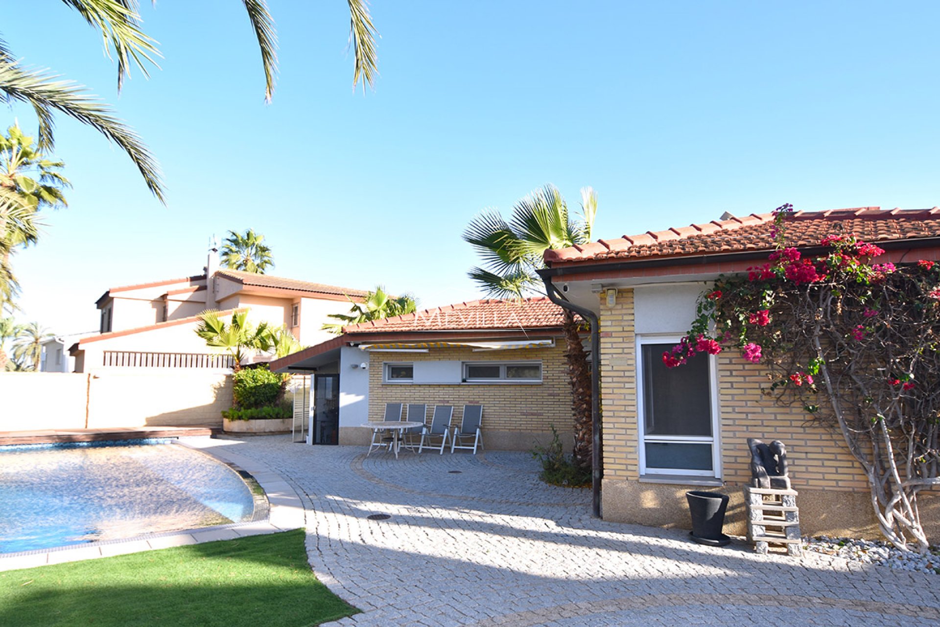 Resales - Villa - Orihuela Costa - La Zenia