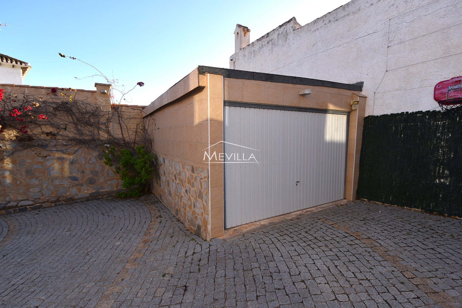 Resales - Villa - Orihuela Costa - La Zenia