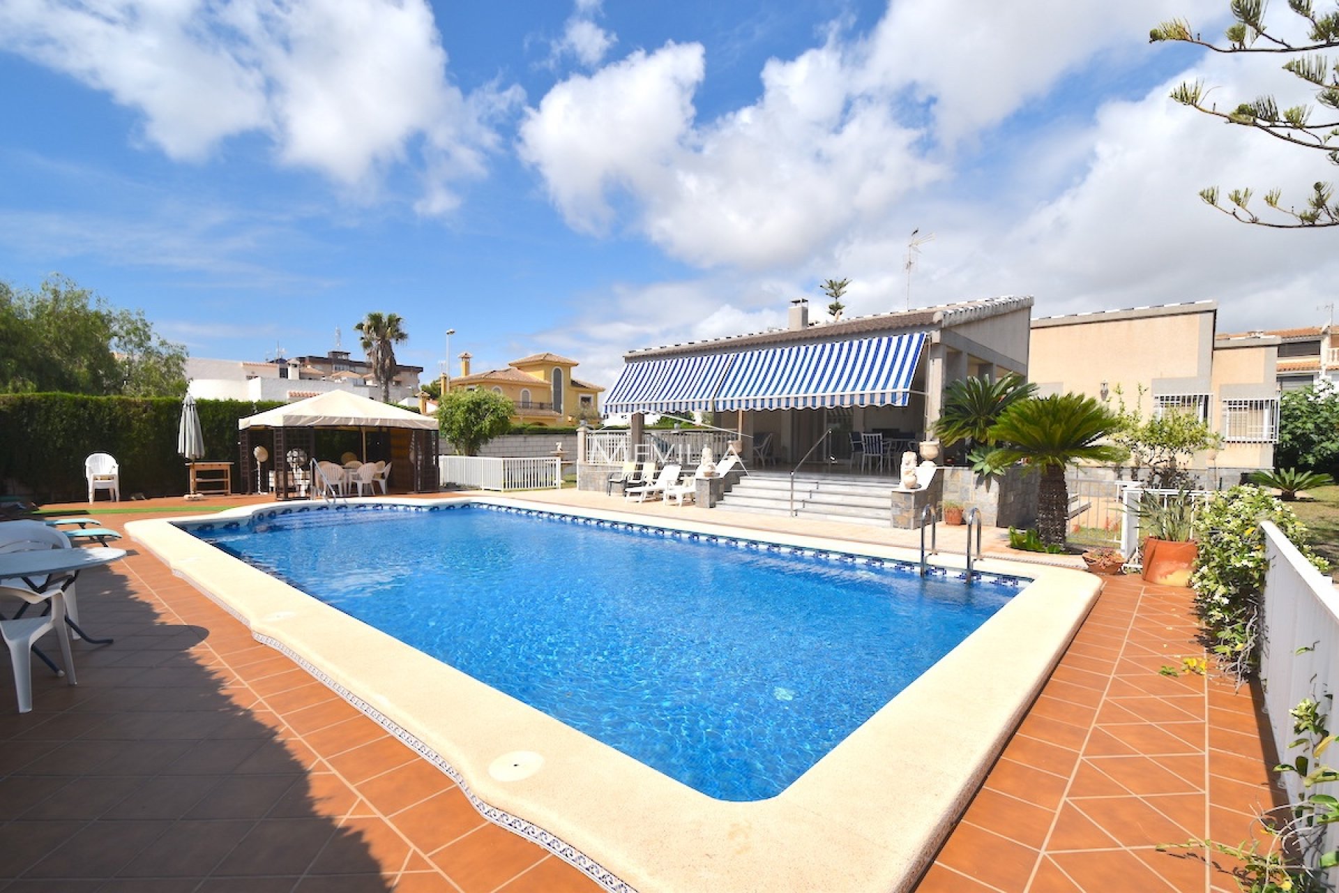 Resales - Villa - Orihuela Costa - La Zenia