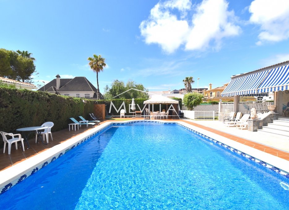 Resales - Villa - Orihuela Costa - La Zenia