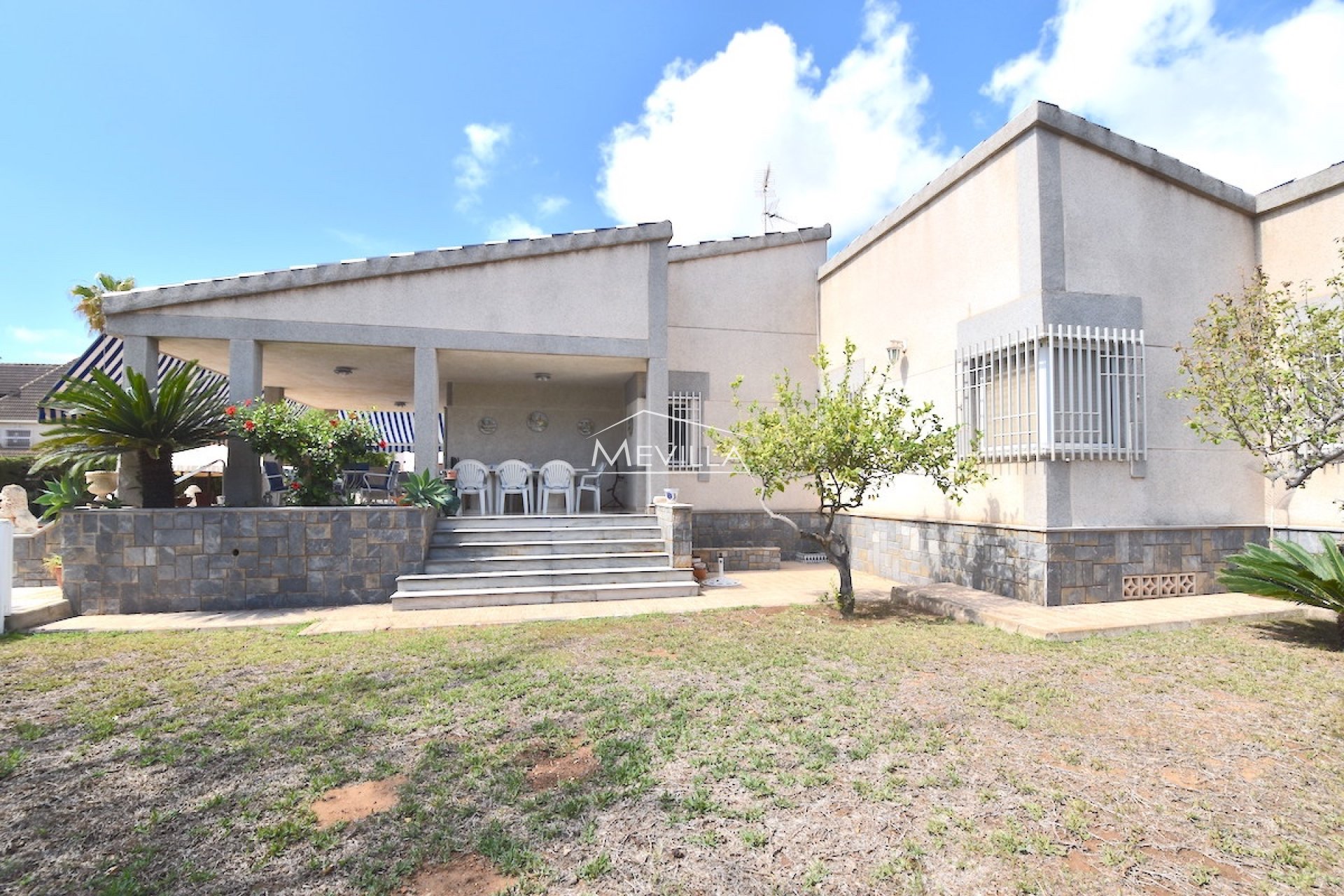 Resales - Villa - Orihuela Costa - La Zenia