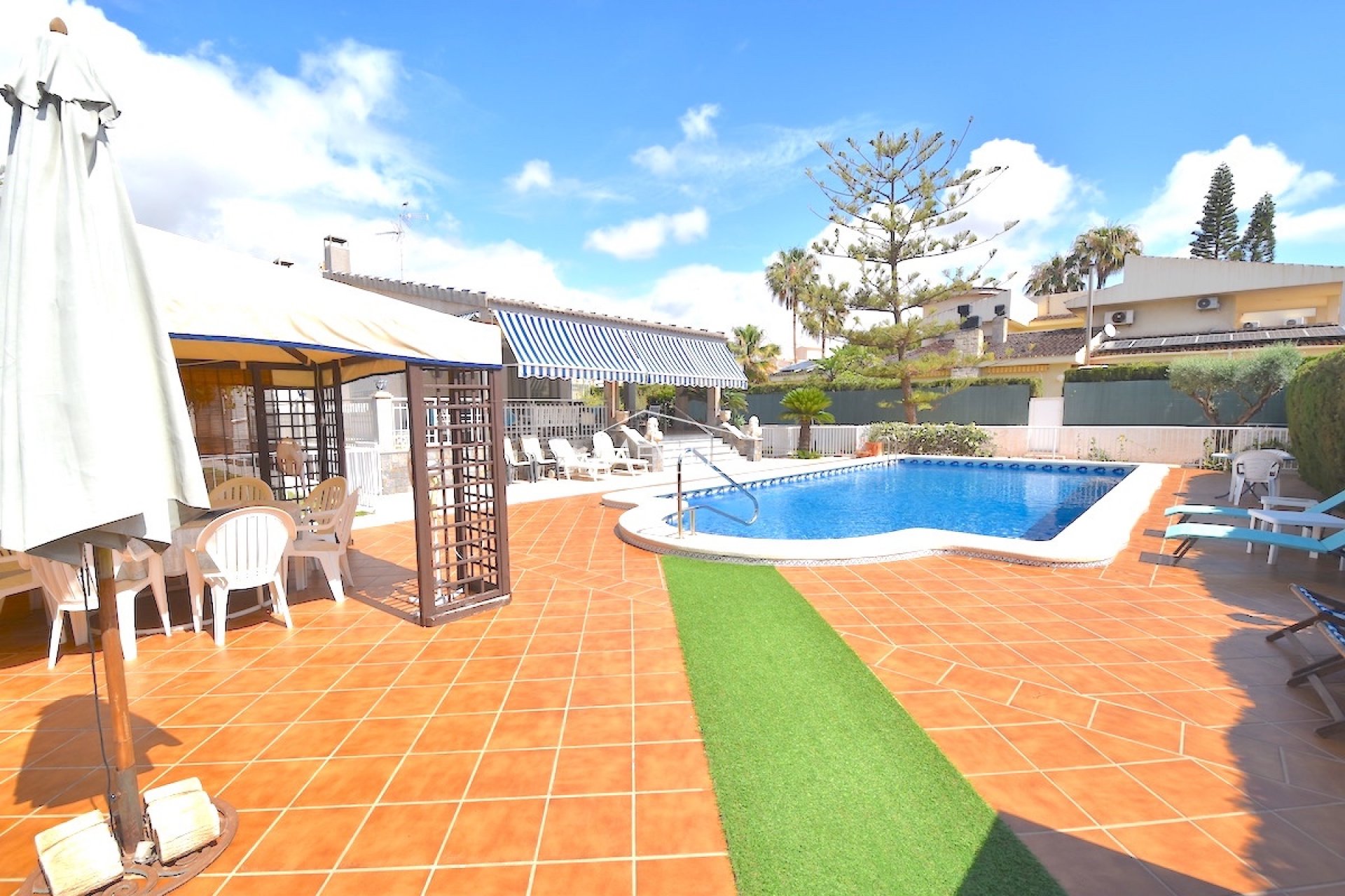 Resales - Villa - Orihuela Costa - La Zenia
