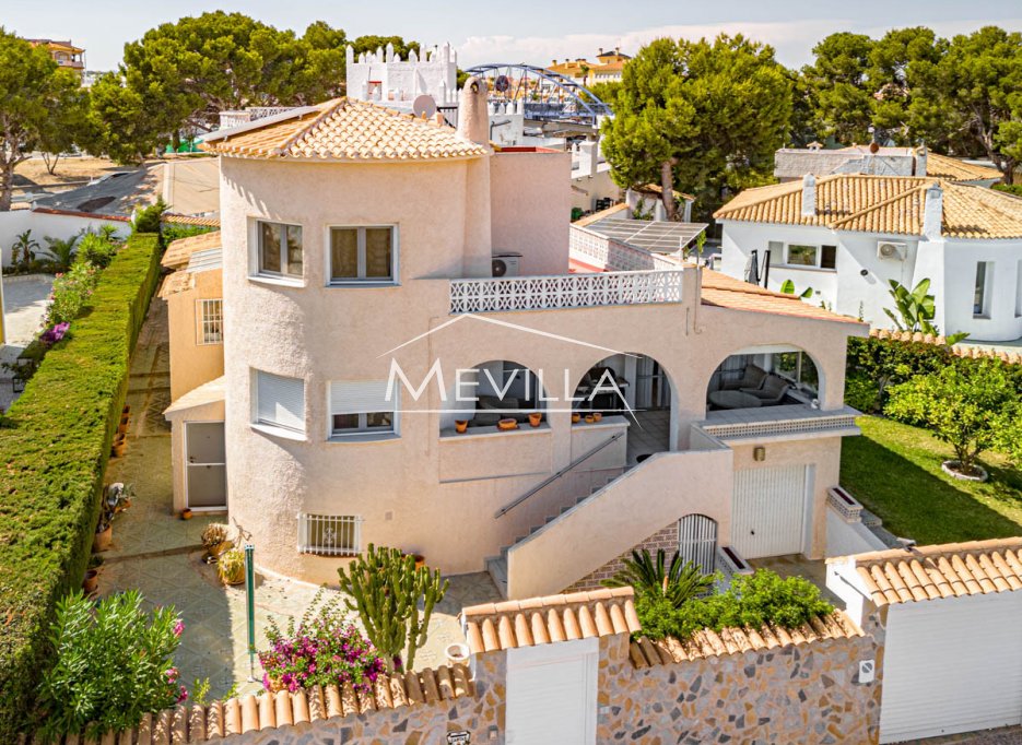 Resales - Villa - Orihuela Costa - La Zenia