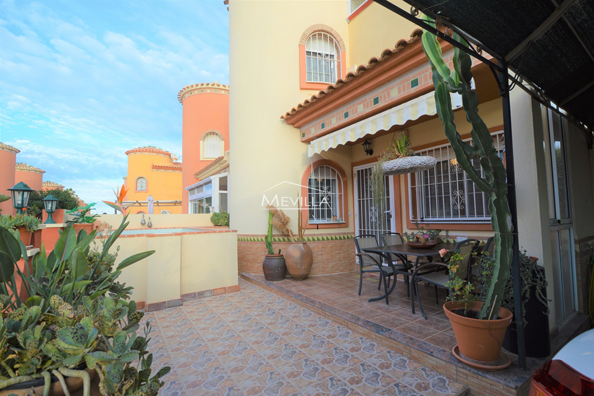 Resales - Villa - Orihuela Costa - Playa Flamenca