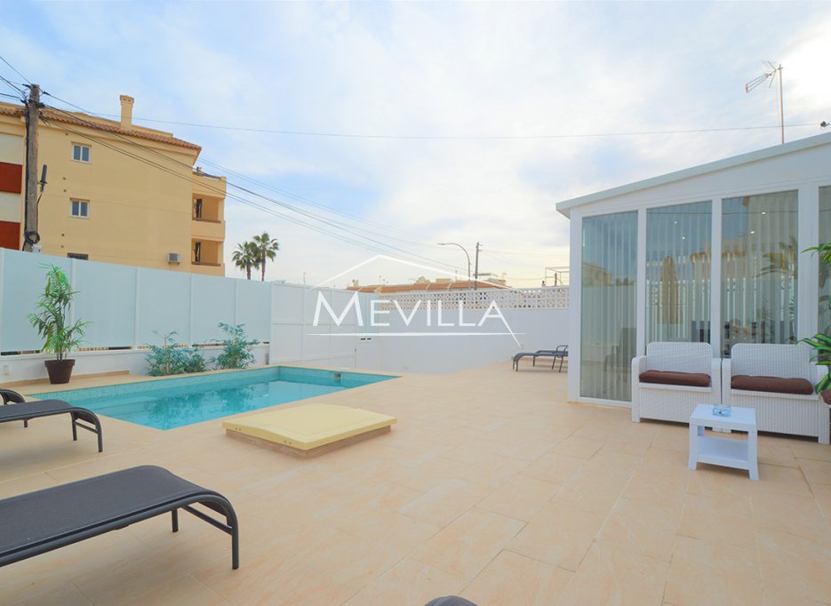 Resales - Villa - Orihuela Costa - Playa Flamenca