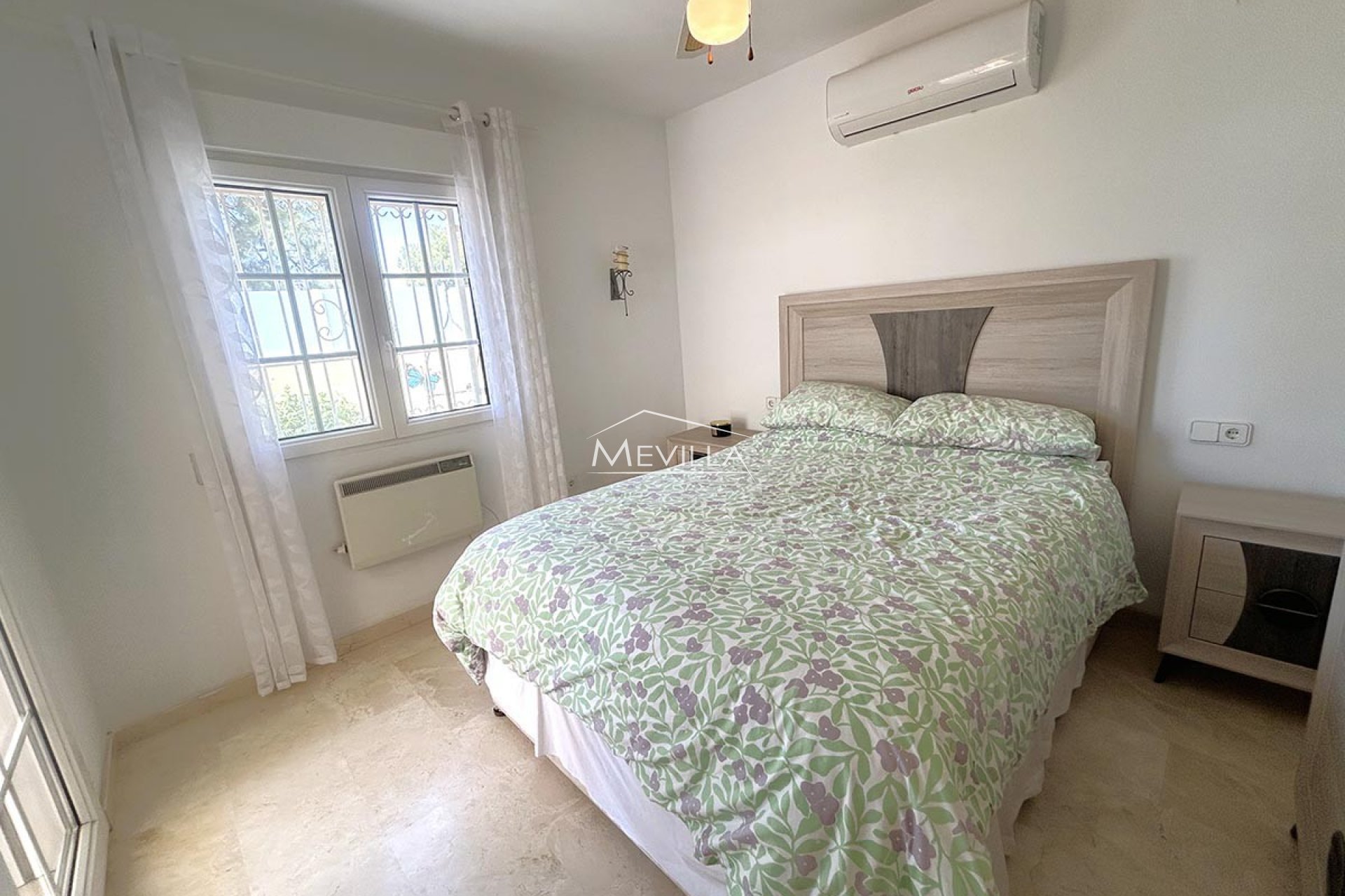 Resales - Villa - Orihuela Costa - Playa Flamenca