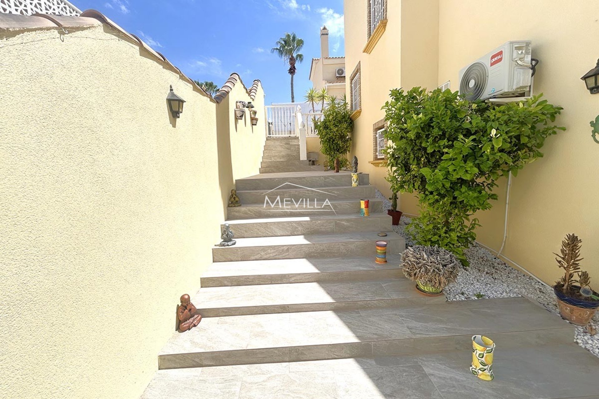 Resales - Villa - Orihuela Costa - Playa Flamenca