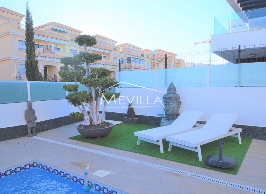 Resales - Villa - Orihuela Costa - Villamartin