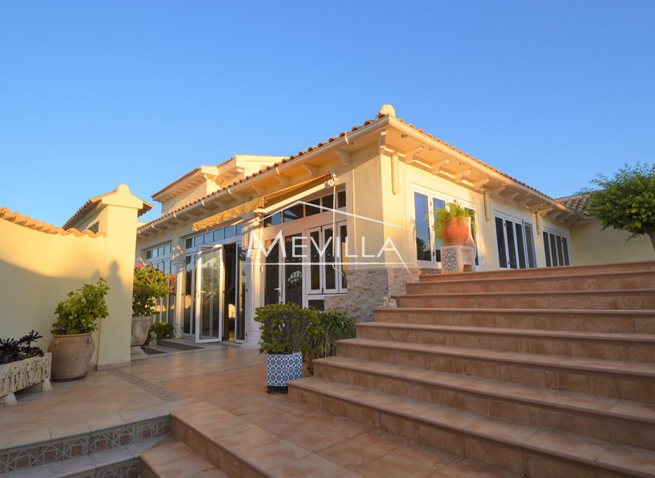 Resales - Villa - Orihuela Costa - Villamartin