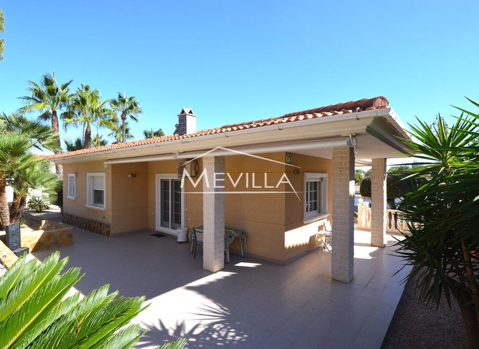 Resales - Villa - Orihuela Costa - Villamartin