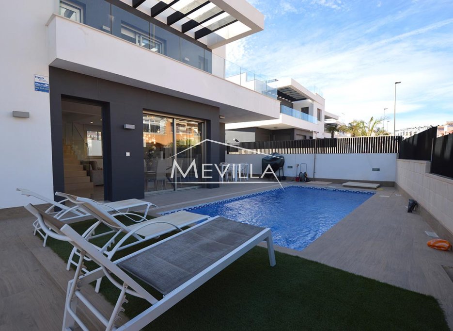 Resales - Villa - Orihuela Costa - Villamartin