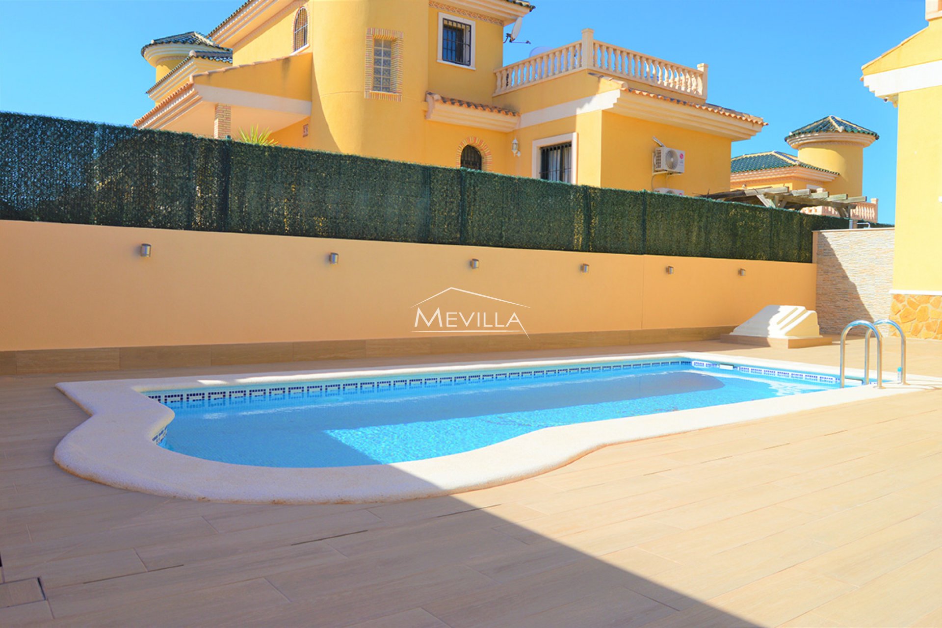 Resales - Villa - Orihuela Costa - Villamartin