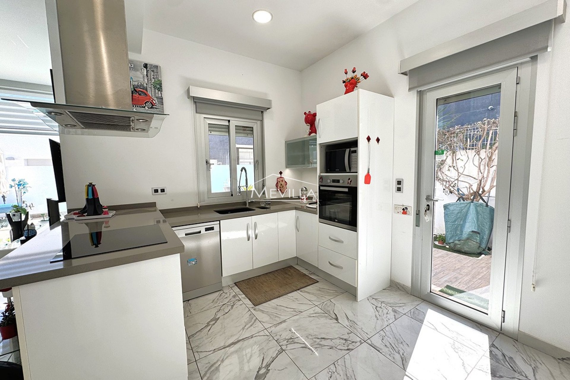 Resales - Villa - Pilar de la Horadada