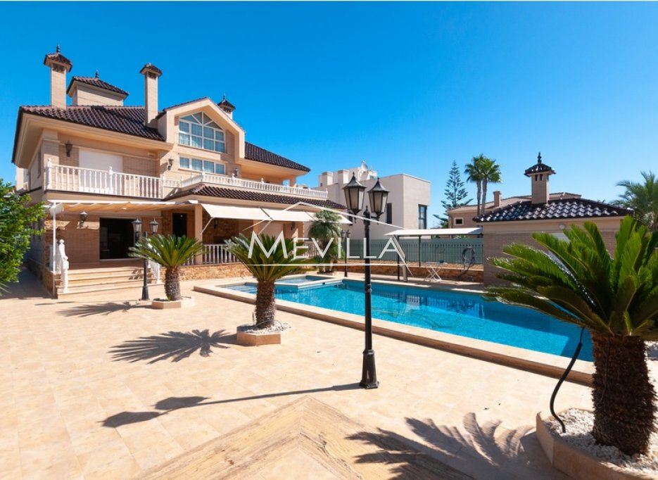 Resales - Villa - Torrevieja - La Veleta