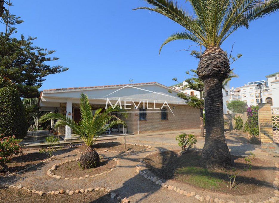 Resales - Villa - Torrevieja