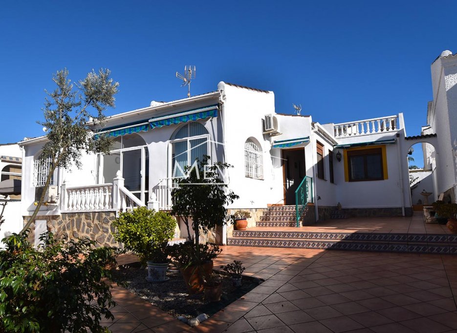 Resales - Villa - Torrevieja