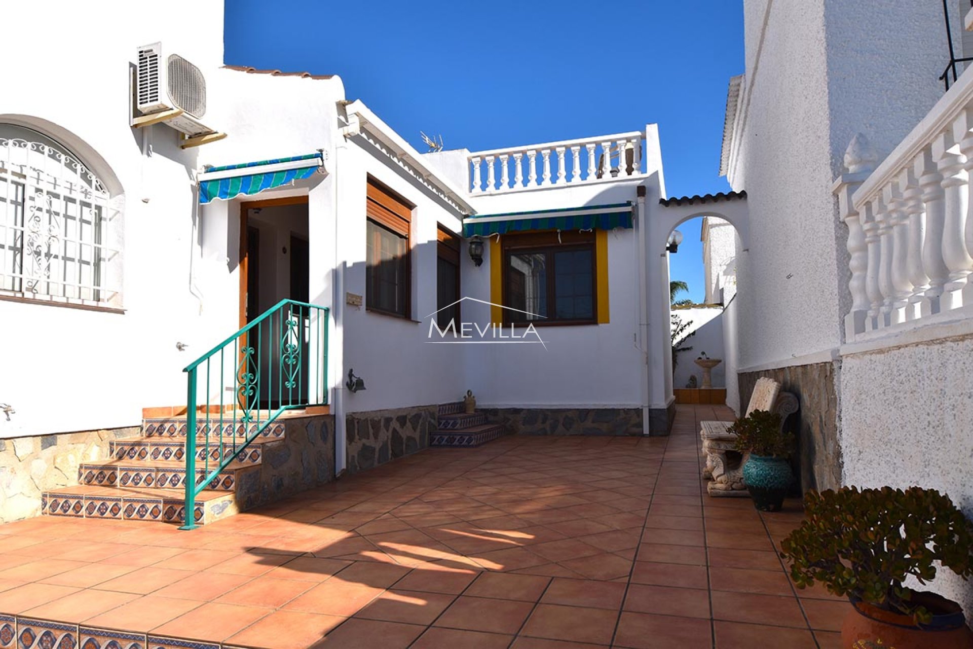 Resales - Villa - Torrevieja