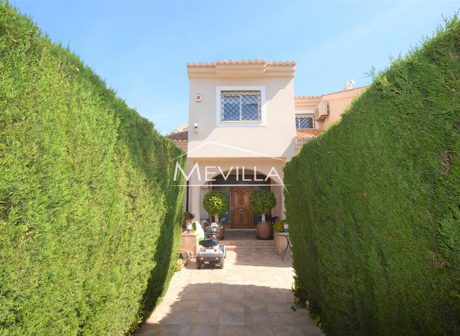 Resales - Villa - Torrevieja