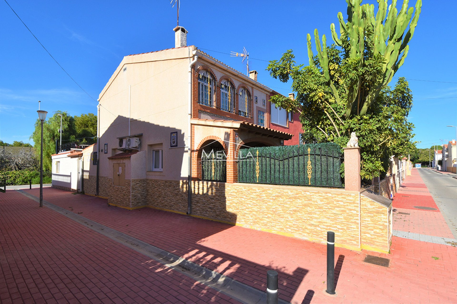 Resales - Villa - Torrevieja