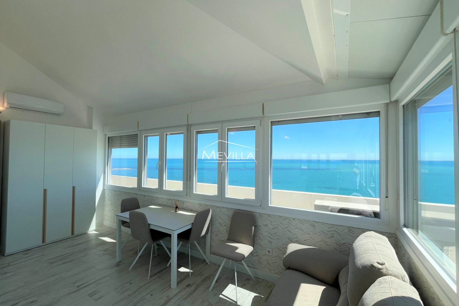 Reventas - Apartamento - La Manga