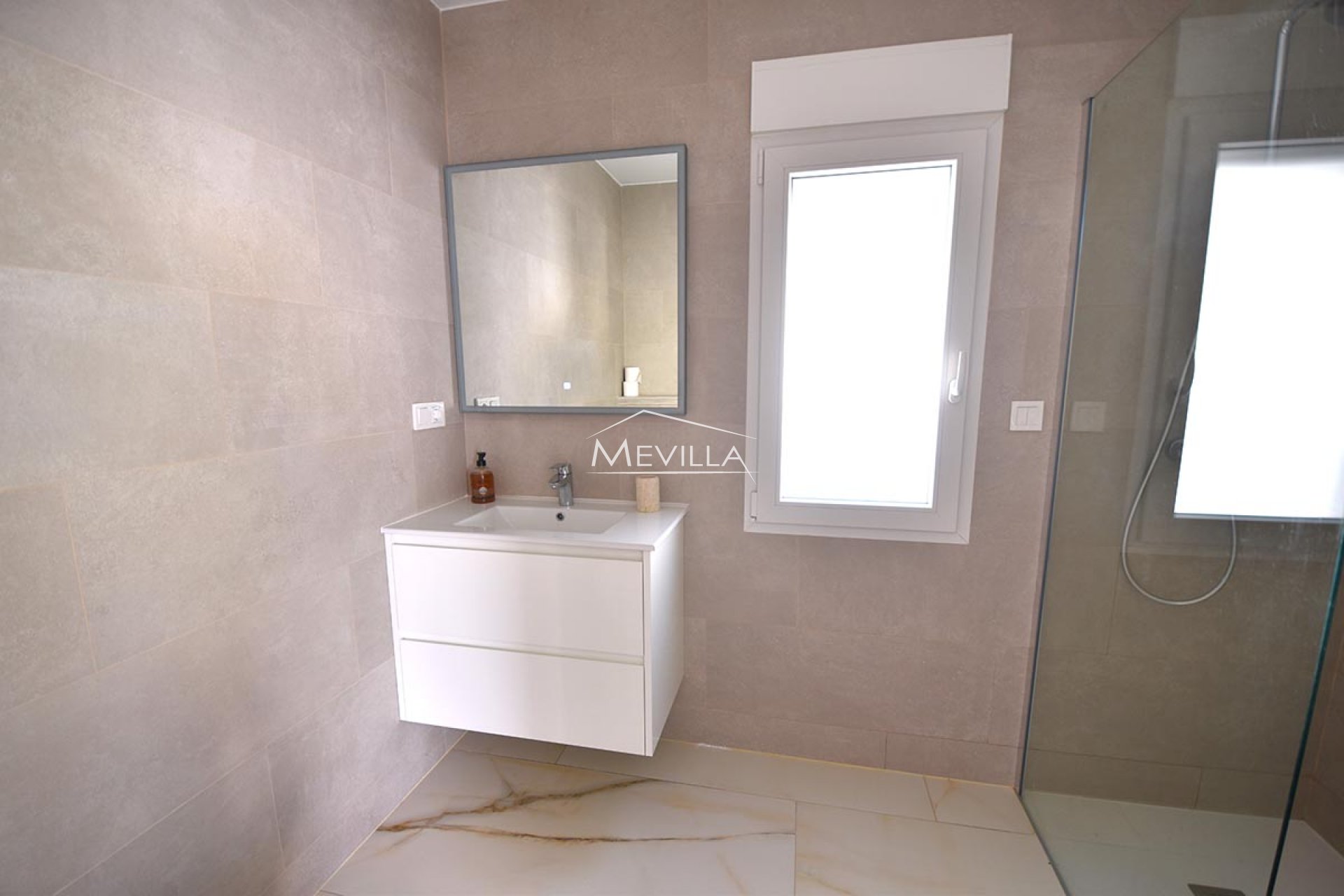 Reventas - Chalet / Villa - Orihuela Costa - Cabo Roig