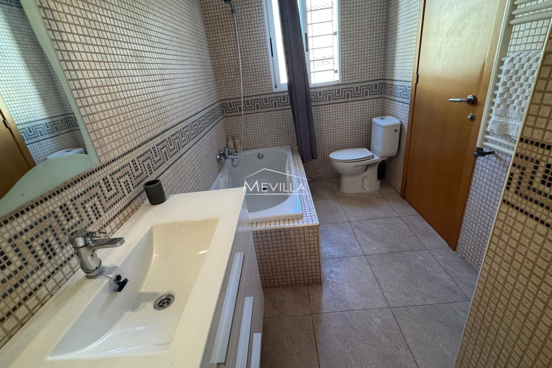 Reventas - Chalet / Villa - Orihuela Costa - Cabo Roig