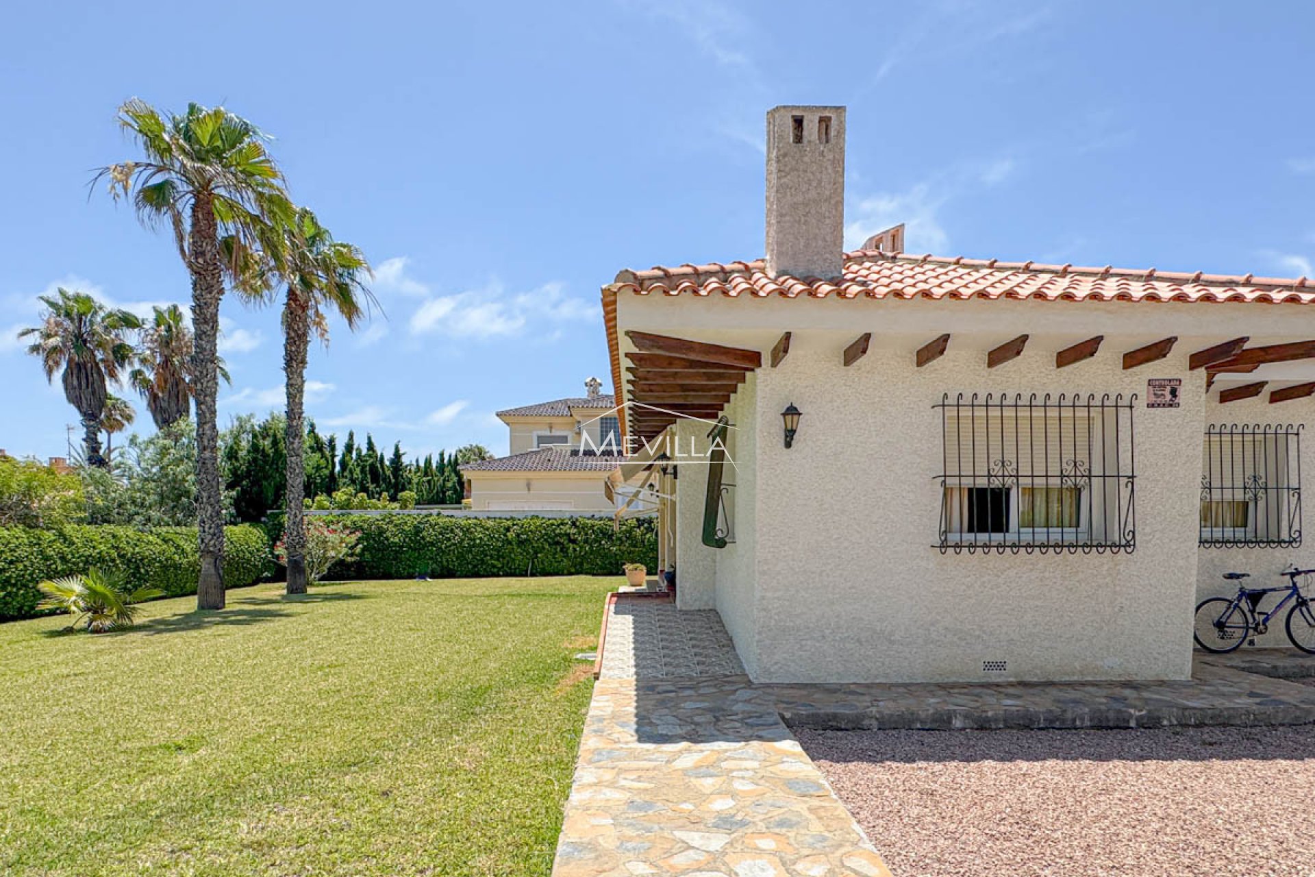 Reventas - Chalet / Villa - Orihuela Costa - Cabo Roig