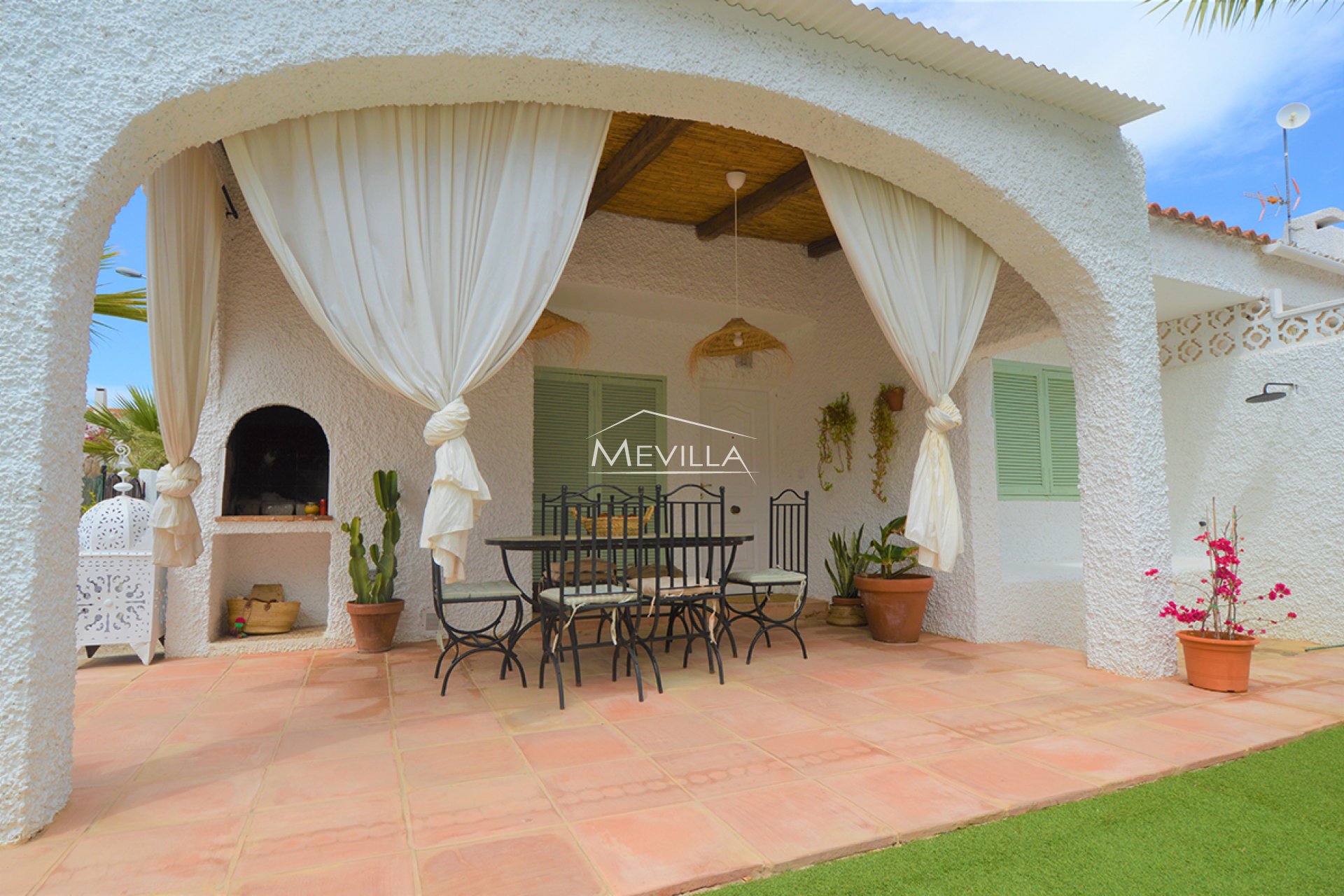 Reventas - Chalet / Villa - Orihuela Costa - Campoamor