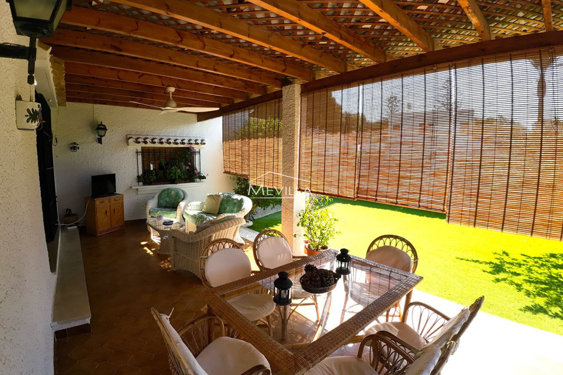 Reventas - Chalet / Villa - Orihuela Costa - Campoamor