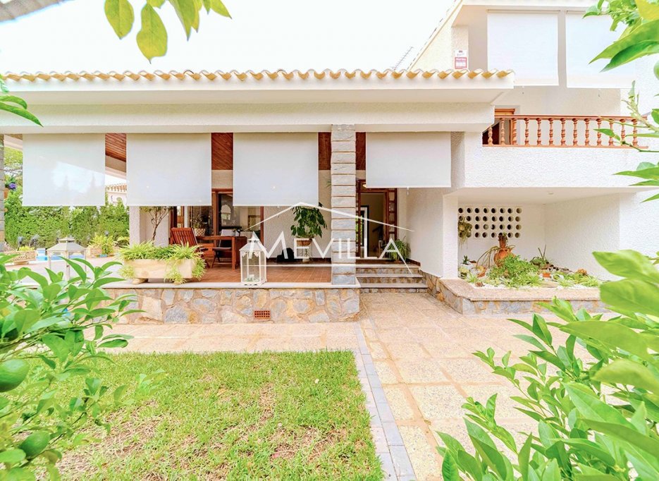 Reventas - Chalet / Villa - Orihuela Costa - Campoamor