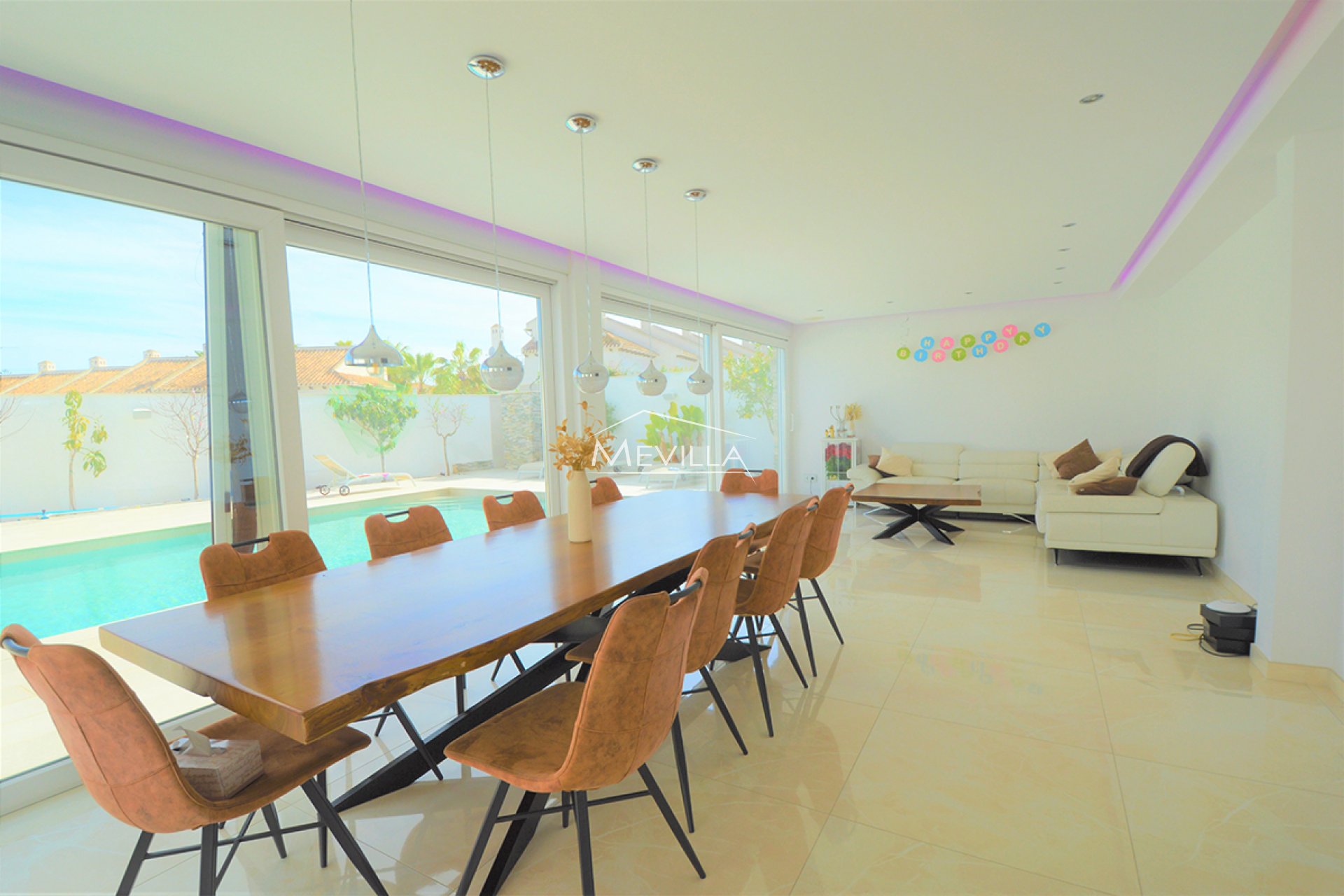 Reventas - Chalet / Villa - Orihuela Costa - La Zenia