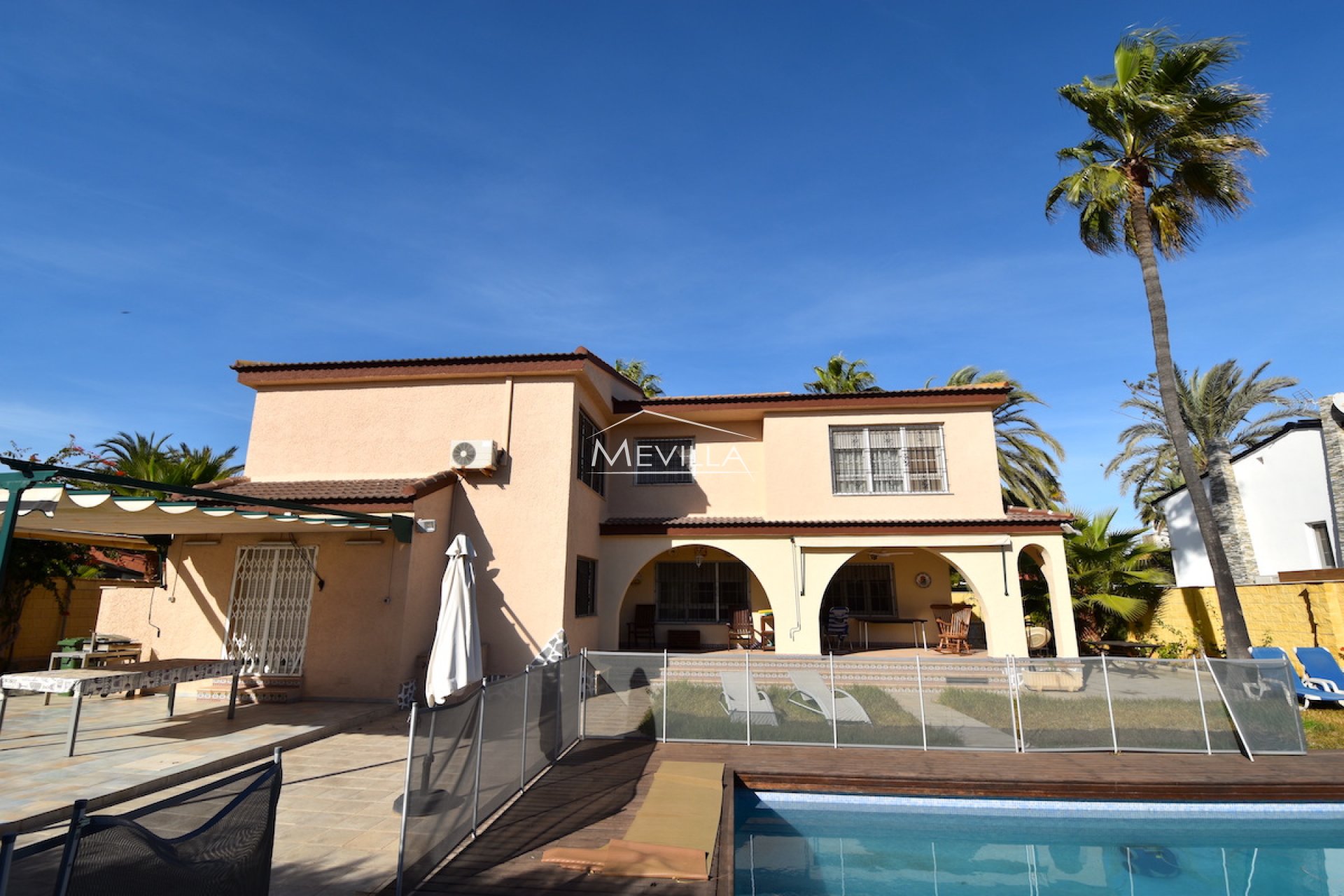 Reventas - Chalet / Villa - Orihuela Costa - La Zenia