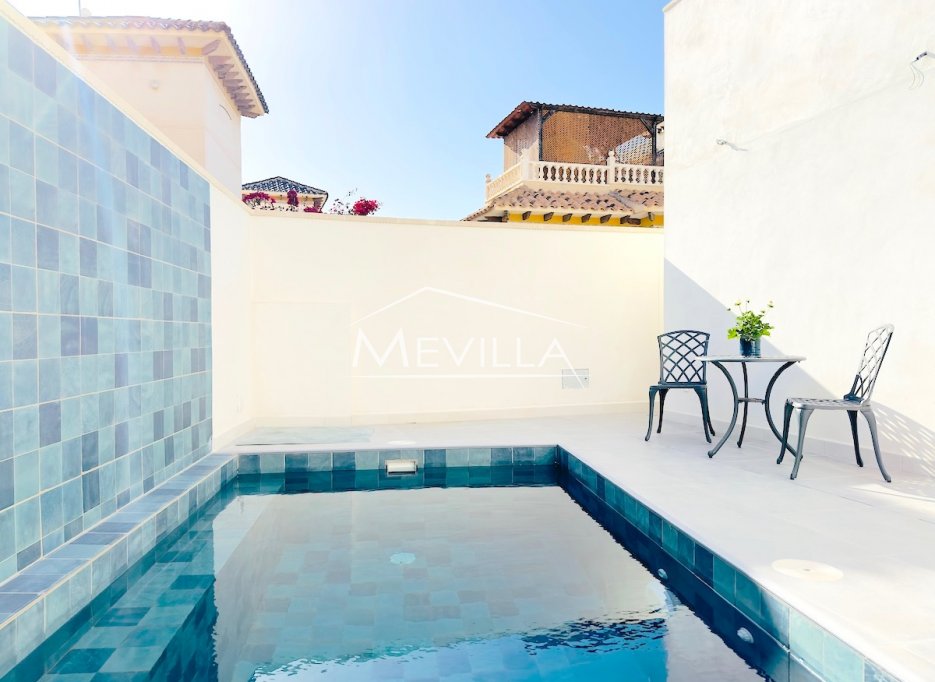 Reventas - Chalet / Villa - Orihuela Costa - La Zenia