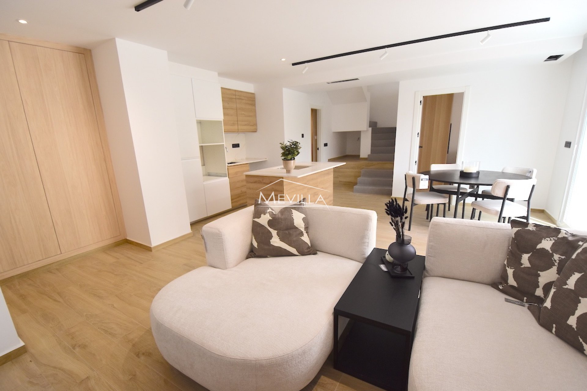 Reventas - Chalet / Villa - Orihuela Costa - La Zenia