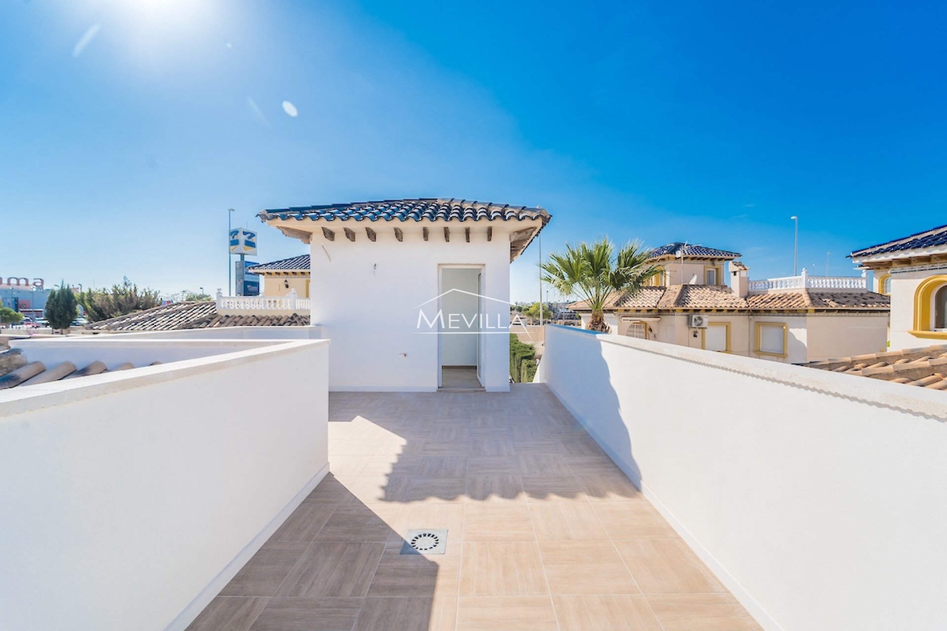 Reventas - Chalet / Villa - Orihuela Costa - La Zenia