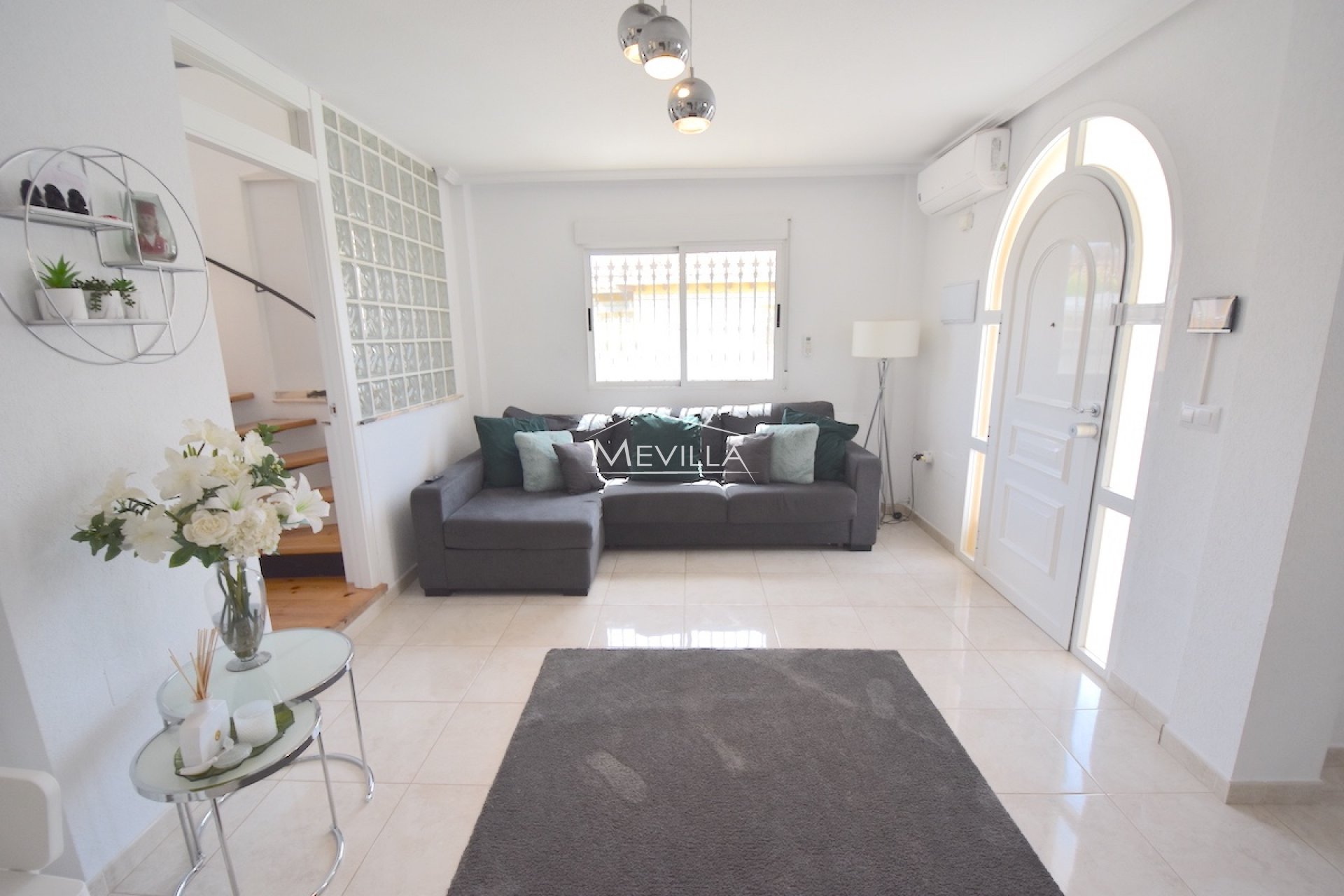 Reventas - Chalet / Villa - Orihuela Costa - La Zenia