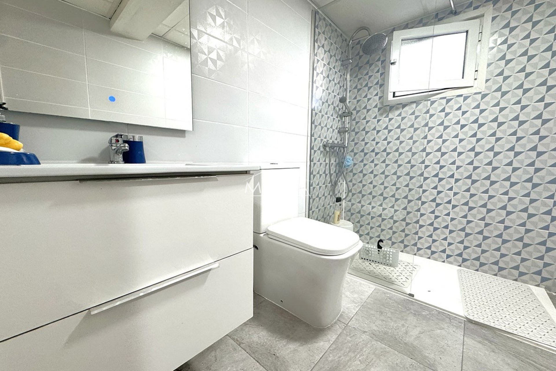 Reventas - Chalet / Villa - Orihuela Costa - La Zenia