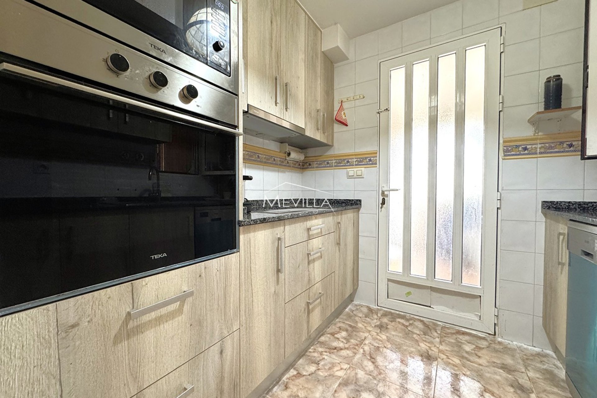 Reventas - Chalet / Villa - Orihuela Costa - La Zenia