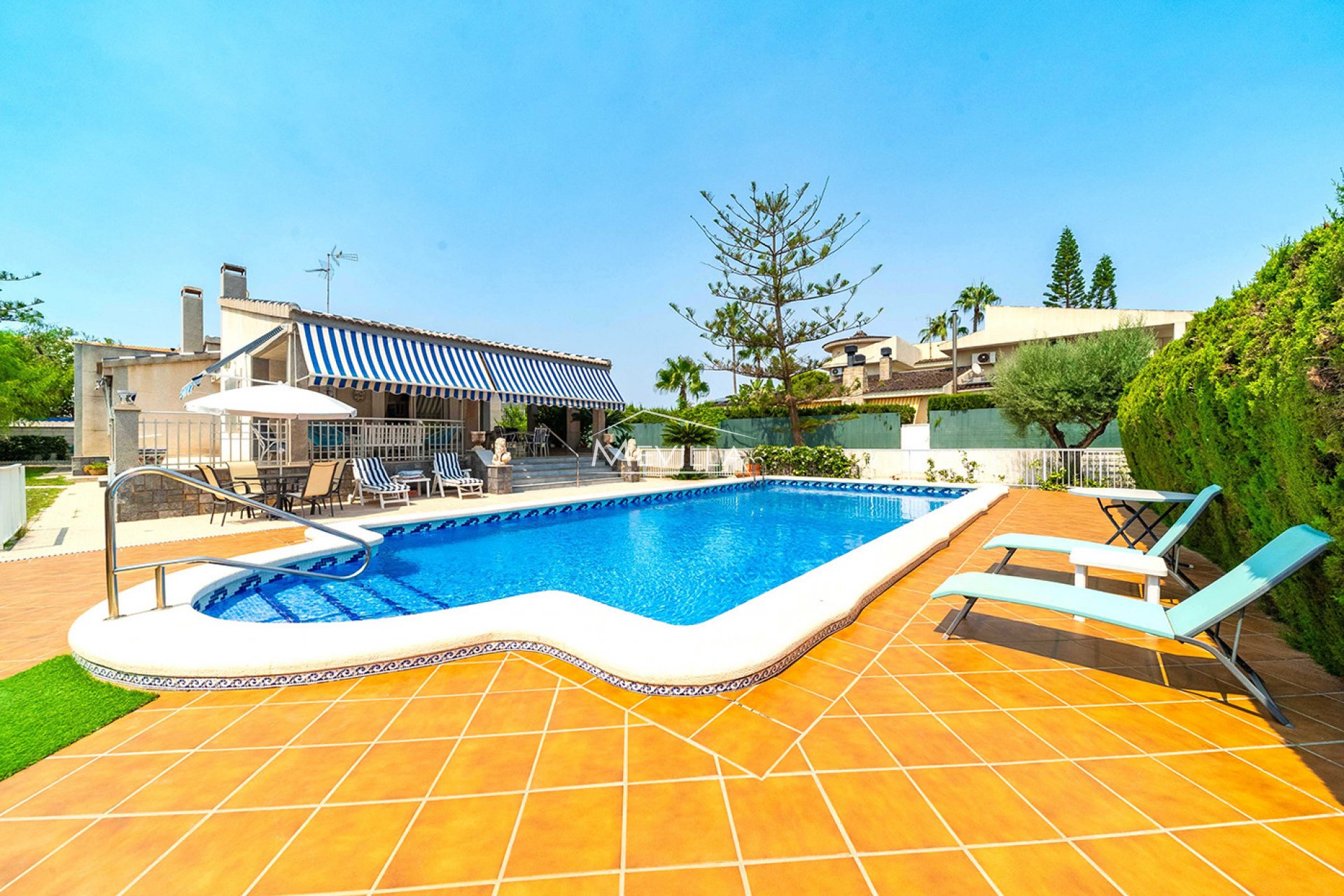 Reventas - Chalet / Villa - Orihuela Costa - La Zenia